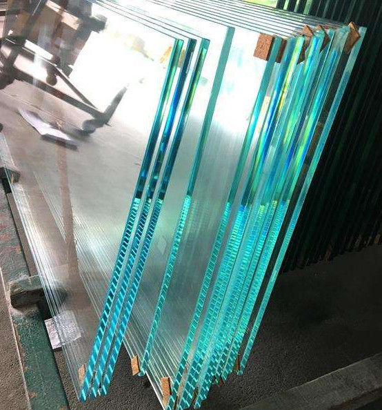 3mm-15mm クリア フローートガラス 低E テンパード 扉/外部の窓/内部の隔壁のための安全ラミネートガラス