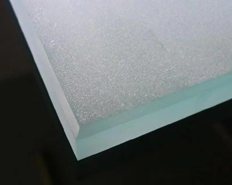 家庭 や 事務所 の 装飾 に 用い られる エレガント な 氷 型 方形 温熱 ガラス