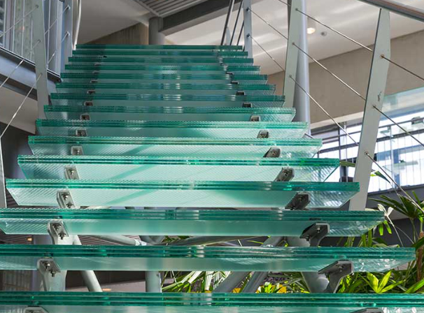 オーストラリア規格 AS/NZS 2208:1996 CE 認証 6.38mm～13.52mm 透明および着色合わせガラス