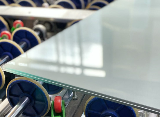 オーストラリア規格 AS/NZS 2208:1996 CE 認証 6.38mm～13.52mm 透明および着色合わせガラス